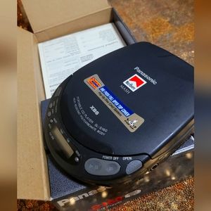 1995 top of the line Marlboro cd player has original packaging Panasonic brand